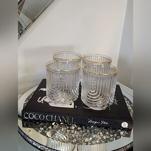 4pc Glass Dof Glasses with Gold Rim. New without Tags. Never used